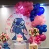 Decoración para Fiesta de Stitch con panel impreso y globos – Alquiler y Montaje Profesional a domicilio - Imagen 3