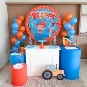 Decoración para fiesta infantil de Blippi en Lima – Alquiler con panel impreso, globos, mesas y montaje a domicilio